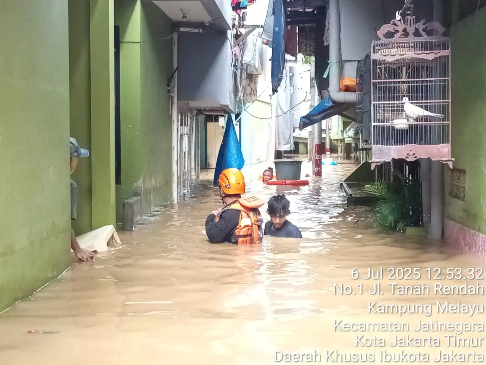 Terpantau 50 Titik Genangan di Jakarta, Ratusan Jiwa Mengungsi